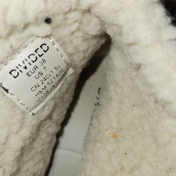 Divided wedged boots - Picture 3 of 6